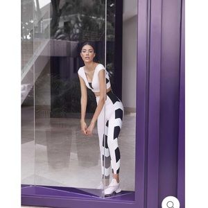 Nwt Port De Bra double arrow leggings in pile.